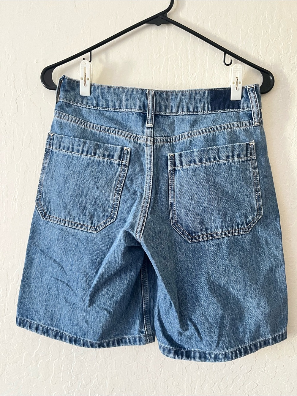 Hollister Low-Rise Denim Jorts - Picture 2 of 4
